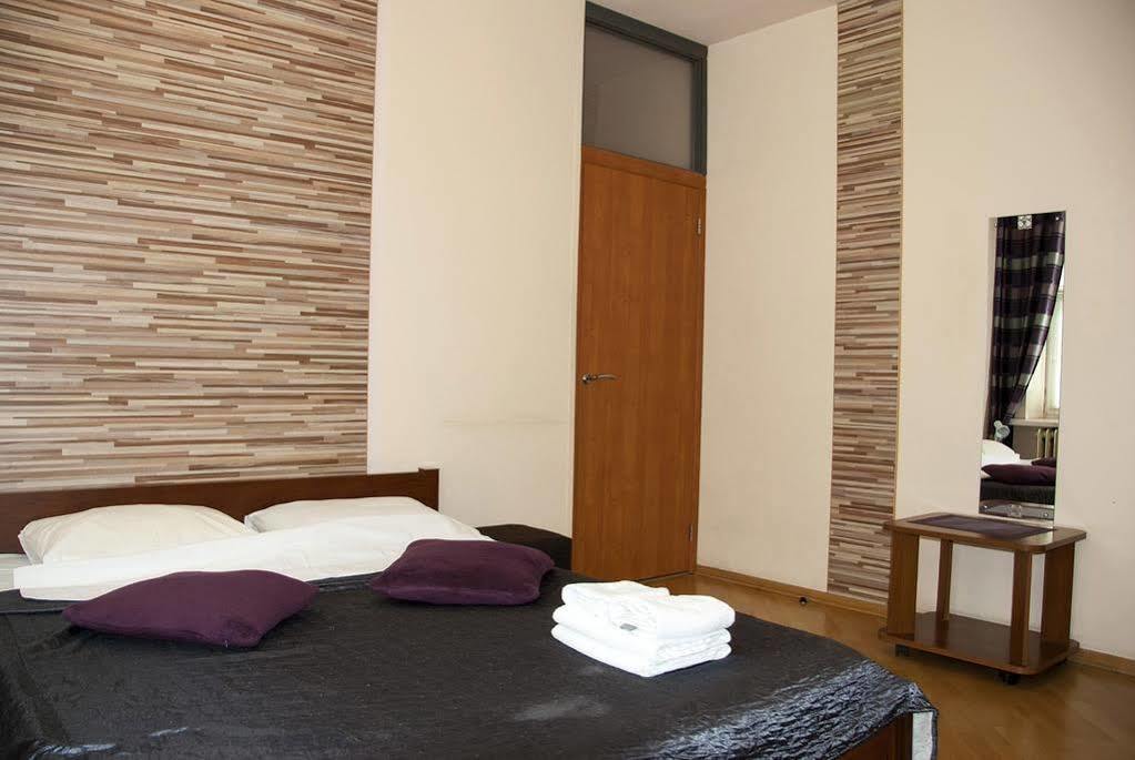 Home Hotel Apartments On Zoloti Vorota Kiev Dış mekan fotoğraf