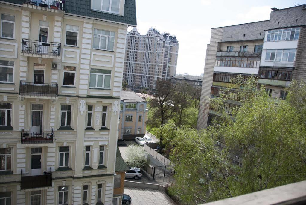 Home Hotel Apartments On Zoloti Vorota Kiev Dış mekan fotoğraf