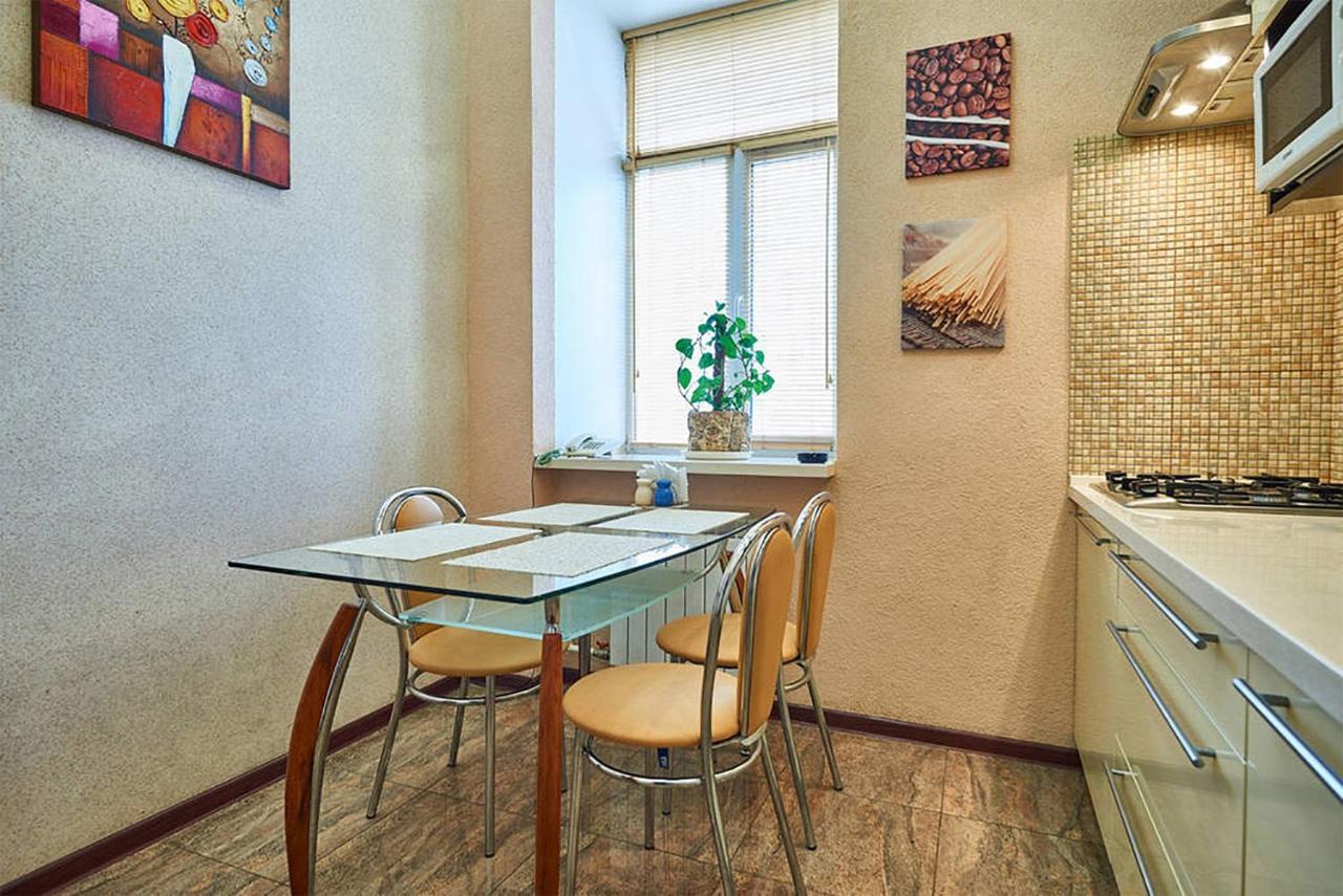 Home Hotel Apartments On Zoloti Vorota Kiev Dış mekan fotoğraf